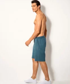 Bench. Sweatshorts mit seitlichen Taschen 17 Bench. Sweatshorts mit seitlichen Taschen -Bench Verkaufsgeschäft 0a0b650a 74b7 552f b073 185a756af0c5