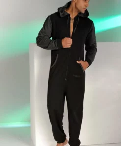 Bench. Jumpsuit mit Kapuze 25 Bench. Jumpsuit mit Kapuze -Bench Verkaufsgeschäft 16683292