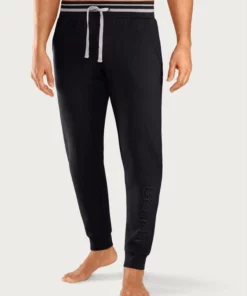 Bench. Relaxhose mit Logodruck auf dem Bein Khaki, Grau, Schwarz, Navy -Bench Verkaufsgeschäft 16f53f97 abb4 5b7b 8611 5f08e601eee3