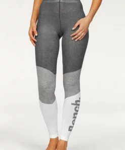 Bench. Strickleggings im sportiven Colorblockdesign
