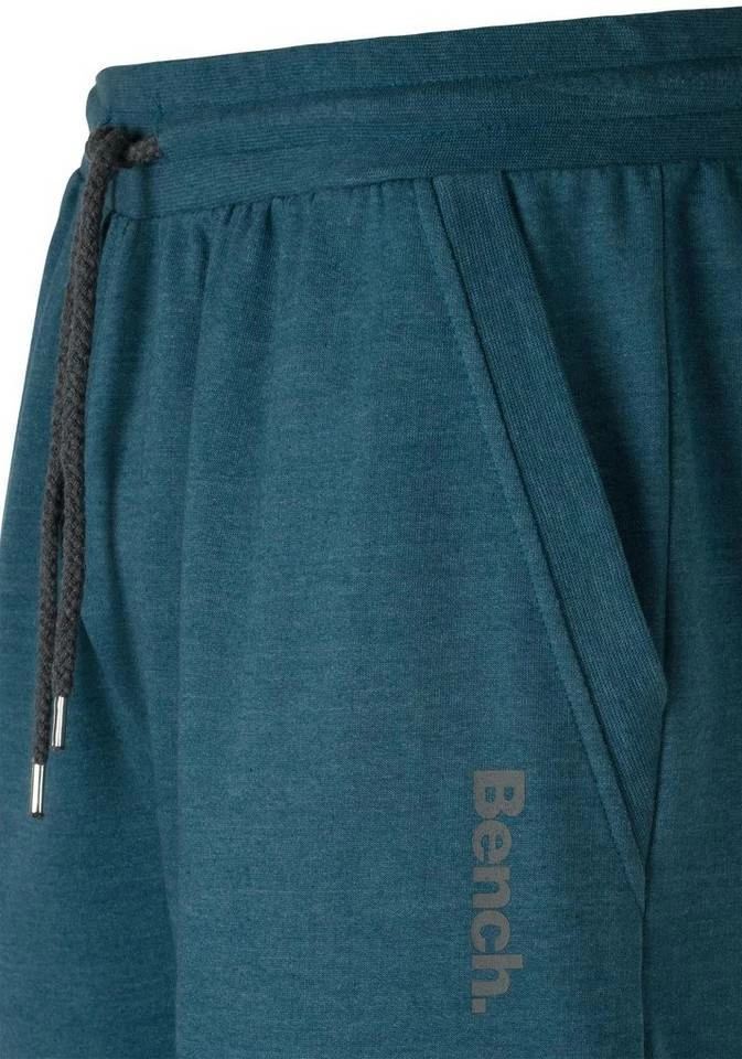 Bench. Sweatshorts mit seitlichen Taschen 4 Bench. Sweatshorts mit seitlichen Taschen – Bild 4