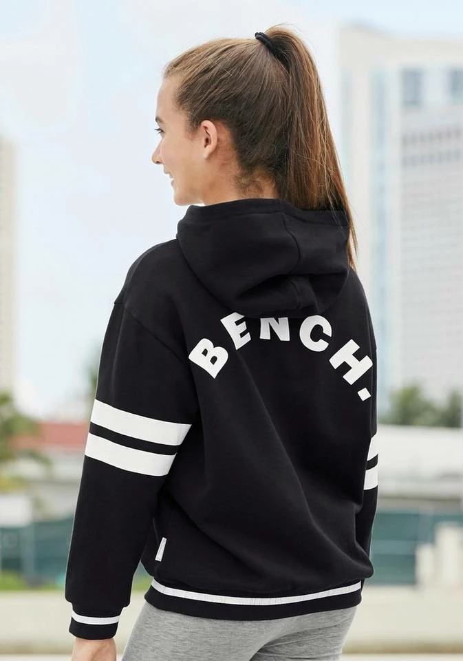 Bench. Kapuzensweatshirt mit Rückendruck und in extra weiter Form 7 Bench. Kapuzensweatshirt mit Rückendruck und in extra weiter Form – Bild 7
