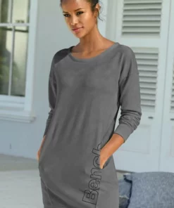 Bench. Sweatkleid mit seitlichem Logoprint Ecru-schwarz, Rosa-schwarz, Mint-schwarz, Anthrazit-schwarz -Bench Verkaufsgeschäft 33820738