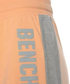 Bench. Sweatshorts »Contrast« mit kontrastfarbenen Einsätzen und Logodruck Schwarz-wei&szlig;, Pfirsich-grau-meliert, Navy-pink -Bench Verkaufsgeschäft 34281963