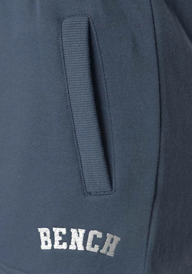 Bench. Sweatshorts mit Kordelzug und Lederimitat-Details Navy, Koralle 6 Bench. Sweatshorts mit Kordelzug und Lederimitat-Details Navy, Koralle – Bild 6