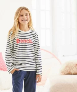 Bench. Pyjama im Streifen Look