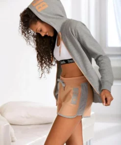 Bench. Sweatshorts »Contrast« mit kontrastfarbenen Einsätzen und Logodruck Schwarz-wei&szlig;, Pfirsich-grau-meliert, Navy-pink -Bench Verkaufsgeschäft 35029489