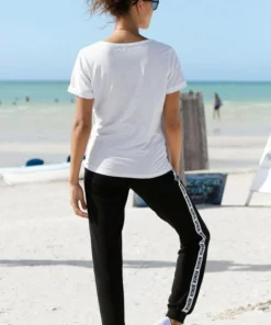 Bench. T-Shirt Schwarz | weiß, Rot | weiß, Hellgrau-meliert | weiß -Bench Verkaufsgeschäft 35186883