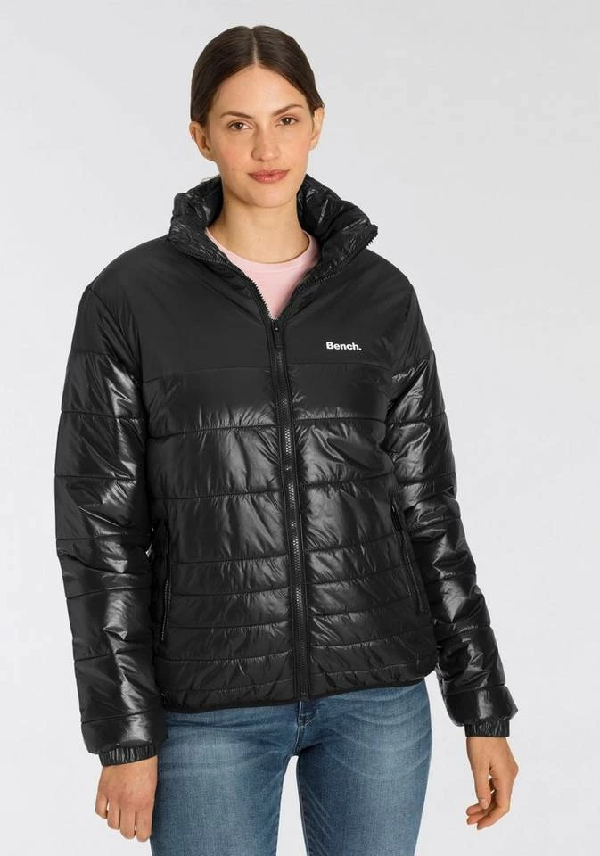 Bench. Steppjacke mit integrierter Kapuze im Kragen 1 Bench. Steppjacke mit integrierter Kapuze im Kragen