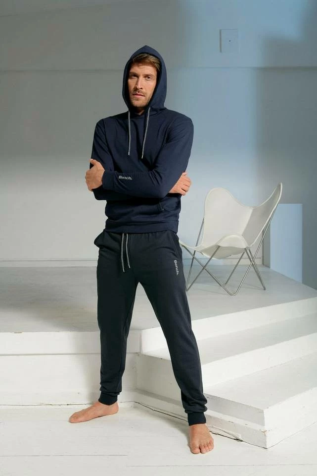 Bench. Kapuzensweatshirt mit Känguru Tasche Anthrazit-meliert, Navy, Petrol-meliert, Schwarz 1 Bench. Kapuzensweatshirt mit Känguru Tasche Anthrazit-meliert, Navy, Petrol-meliert, Schwarz