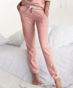 Bench. Relaxhose mit gestreiftem Bund und Glanzprint Grau-meliert, Mint, Apricot 19 Bench. Relaxhose mit gestreiftem Bund und Glanzprint Grau-meliert, Mint, Apricot -Bench Verkaufsgeschäft 4049185d f06e 5d24 9a72 3616e7fbe02f