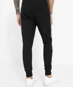 Bench. Jogginghose »Trade« Stickerei, weiches Innenfinish -Bench Verkaufsgeschäft 415ad442 7bcb 5486 a324 1f69402b42b3