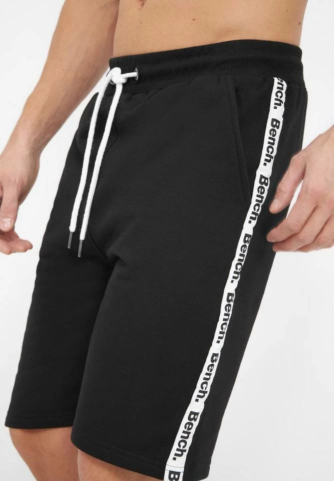 Bench. Shorts »Ping« Stickerei, weiches Innenfinish 4 Bench. Shorts »Ping« Stickerei, weiches Innenfinish – Bild 4