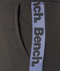 Bench. Relaxhose mit regulierbaren Gummizug und Logotape 12 Bench. Relaxhose mit regulierbaren Gummizug und Logotape -Bench Verkaufsgeschäft 6364a548 7cbd 5989 b77d 294ab034993e