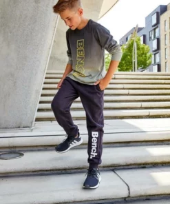 Bench. Langarmshirt »DARK&BRIGHT« -Bench Verkaufsgeschäft 6470cda5 4346 501e aa5b ad7a6b57e1fd 1