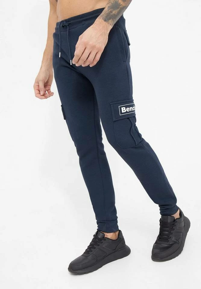 Bench. Jogginghose »Linus 2« Stickerei, weiches Innenfinish Navy, Grey marl, Schwarz, Charcoal Marl 22 Bench. Jogginghose »Linus 2« Stickerei, weiches Innenfinish Navy, Grey marl, Schwarz, Charcoal Marl – Bild 22