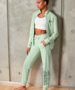 Bench. Relaxhose mit Logostickerei Schwarz, Mint-melange, Anthrazit-melange 11 Bench. Relaxhose mit Logostickerei Schwarz, Mint-melange, Anthrazit-melange -Bench Verkaufsgeschäft 6d191906 9830 5dab b815 c520c4104e9b