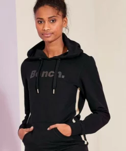 Bench. Hoodie mit Glitzer Streifen und Glitzer Logodruck Beige-meliert, Rose, Schwarz 25 Bench. Hoodie mit Glitzer Streifen und Glitzer Logodruck Beige-meliert, Rose, Schwarz -Bench Verkaufsgeschäft 6f718ac3 f1b2 5970 b32d ba1e4dcbb570