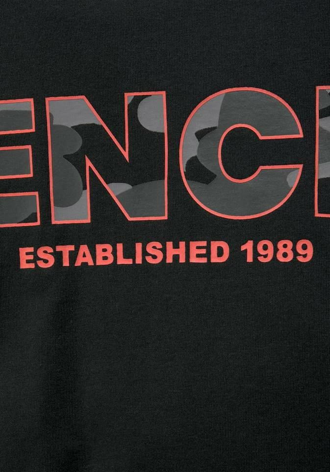 Bench. Langarmshirt »mit Brustdruck in Tarnmuster« 3 Bench. Langarmshirt »mit Brustdruck in Tarnmuster« – Bild 3