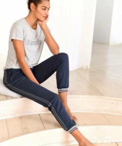 Bench. Relaxhose mit Seitenstreifen Schwarz, Marine 14 Bench. Relaxhose mit Seitenstreifen Schwarz, Marine -Bench Verkaufsgeschäft 72ea7533 a672 536b 952d a0c190b80659