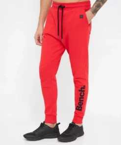 Bench. Jogginghose »Equip« Stickerei, weiches Innenfinish Red, Schwarz 25 Bench. Jogginghose »Equip« Stickerei, weiches Innenfinish Red, Schwarz -Bench Verkaufsgeschäft 73970361 0e25 5079 a0eb 6d897d7f2250