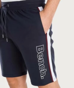 Bench. Sweatshorts mit seitlichen Taschen 7 Bench. Sweatshorts mit seitlichen Taschen -Bench Verkaufsgeschäft 7d06c530 9440 5b13 913d ba17c4836122
