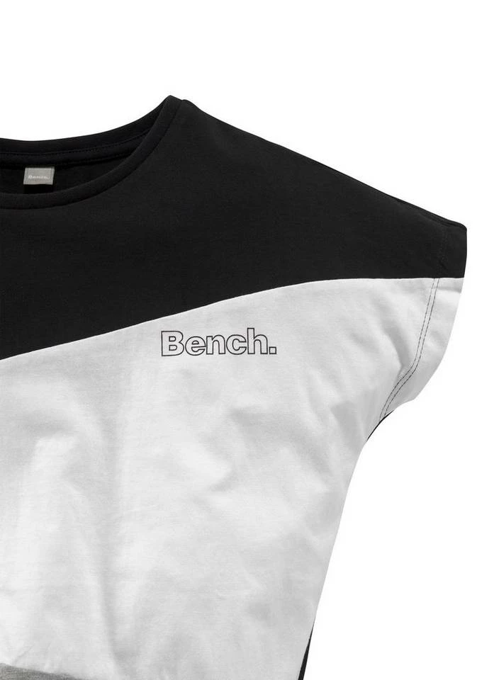 Bench. Fledermausshirt kleinem Logoprint 4 Bench. Fledermausshirt kleinem Logoprint – Bild 4