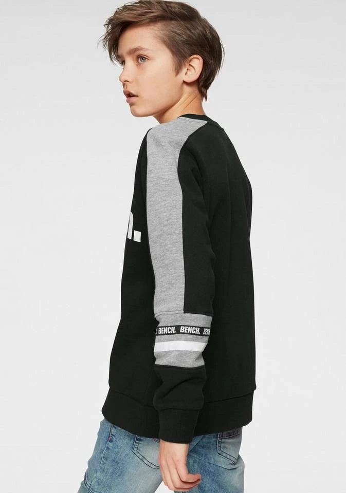 Bench. Sweatshirt »mit farbigen Einsätzen« 2 Bench. Sweatshirt »mit farbigen Einsätzen« – Bild 2