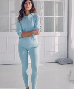 Bench. Hoodie mit glänzender Logostickerei Beere, Mint, Marine 18 Bench. Hoodie mit glänzender Logostickerei Beere, Mint, Marine -Bench Verkaufsgeschäft 8ebdc0b8 5394 5ace 8d4e 47549400dafe