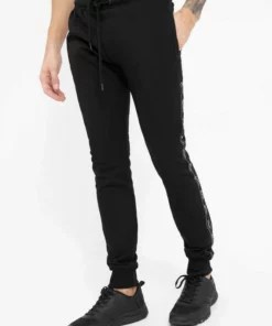 Bench. Jogginghose »Lozell« Stickerei, weiches Innenfinish Schwarz, Khaki 24 Bench. Jogginghose »Lozell« Stickerei, weiches Innenfinish Schwarz, Khaki -Bench Verkaufsgeschäft 915cb485 975e 5b2f ba02 3a00a068e463