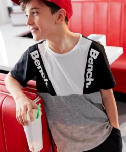 Bench. T-Shirt »mit farbigen Einsätzen« -Bench Verkaufsgeschäft a2613575 677d 5f5f 9b53 8b353cba3ff1