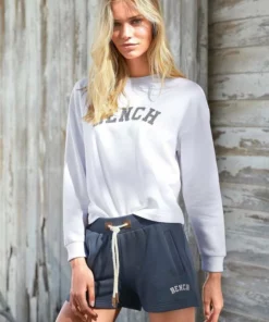 Bench. Sweatshorts mit Kordelzug und Lederimitat-Details Navy, Koralle 10 Bench. Sweatshorts mit Kordelzug und Lederimitat-Details Navy, Koralle -Bench Verkaufsgeschäft a5e457ca 203f 5e41 9959 bca4c6ecdcfd