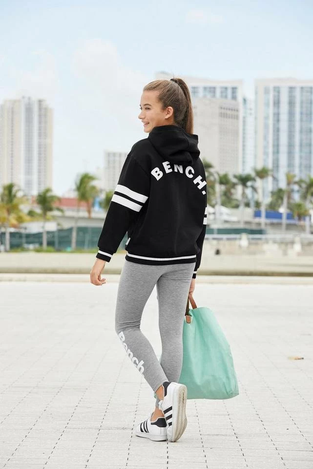 Bench. Kapuzensweatshirt mit Rückendruck und in extra weiter Form 6 Bench. Kapuzensweatshirt mit Rückendruck und in extra weiter Form – Bild 6