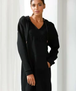 Bench. Sweatkleid aus Piqué mit 3D-Logoschriftzug Black, Ecru, Old rose -Bench Verkaufsgeschäft aa83f7de 63f4 56be abc0 2ca78f841ad2