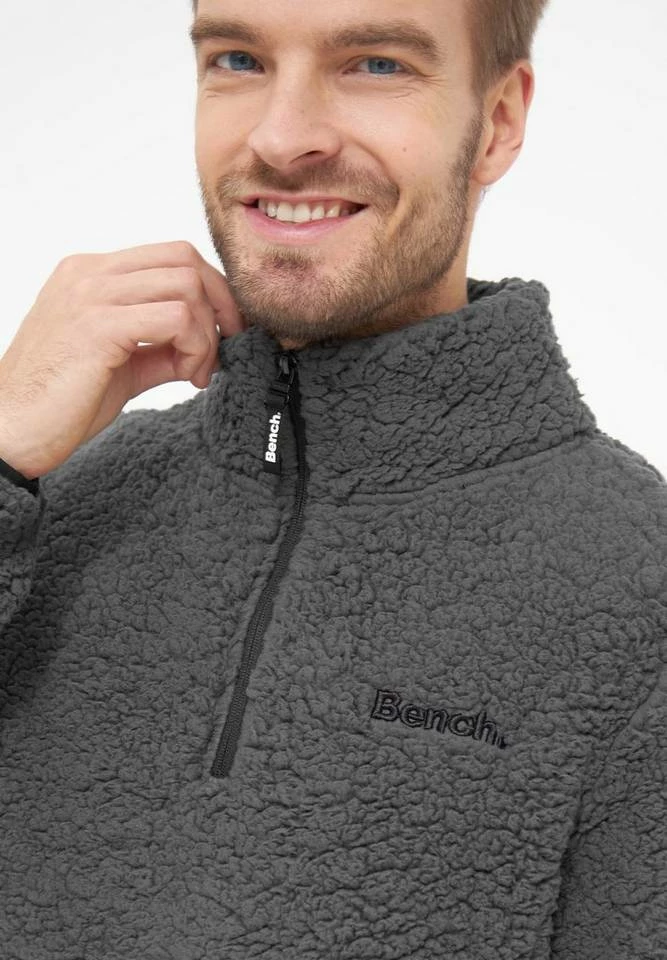 Bench. Fleecejacke »Escapo« Stickerei, Sportives Seitenband Navy, Grau, Schwarz 4 Bench. Fleecejacke »Escapo« Stickerei, Sportives Seitenband Navy, Grau, Schwarz – Bild 4