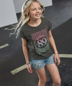 Bench. T-Shirt mit angesagtem Druck 7 Bench. T-Shirt mit angesagtem Druck -Bench Verkaufsgeschäft c6e4f252 0bcd 5f7c 8347 691f34f37d1d