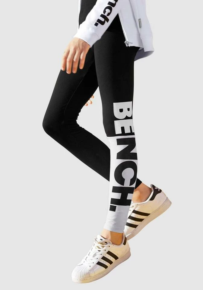 Bench. Leggings mit großem BENCH Druck 1 Bench. Leggings mit großem BENCH Druck