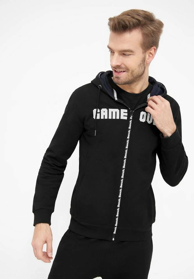 Bench. Sweatjacke »Grind« nachhaltige Baumwolle, branded Zipper 8 Bench. Sweatjacke »Grind« nachhaltige Baumwolle, branded Zipper – Bild 8