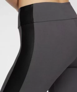 Bench. Leggings mit seitlichem Einsatz aus Lederimitation 15 Bench. Leggings mit seitlichem Einsatz aus Lederimitation -Bench Verkaufsgeschäft fc099a71 e466 5c52 b265 9ae4557882b8